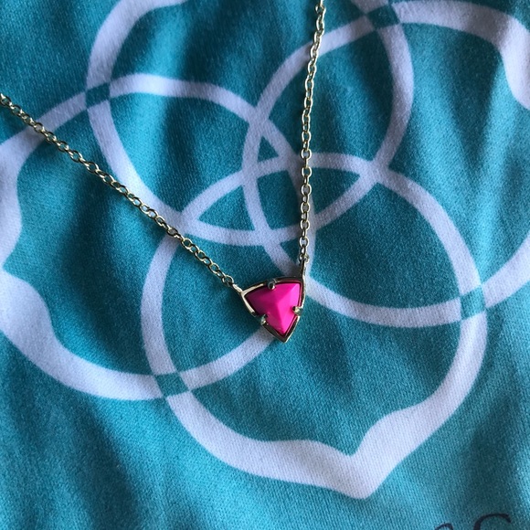 Kendra Scott Jewelry - Kendra Scott neon pink triangle pendant necklace